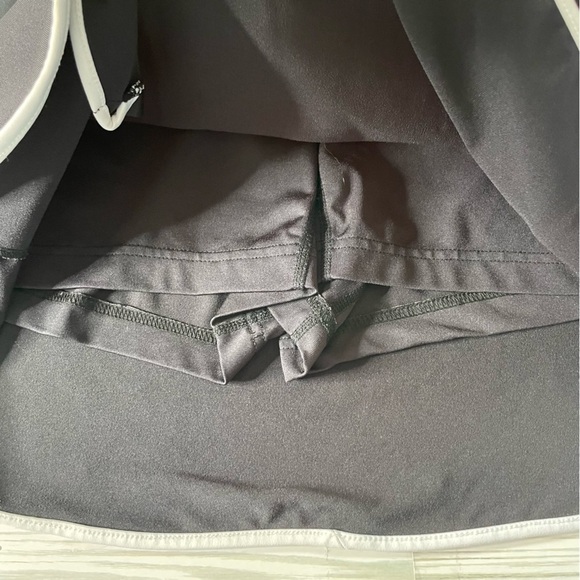 Slazenger Black Athletic Wrap front Skort with White Trim size xs - Picture 5 of 10